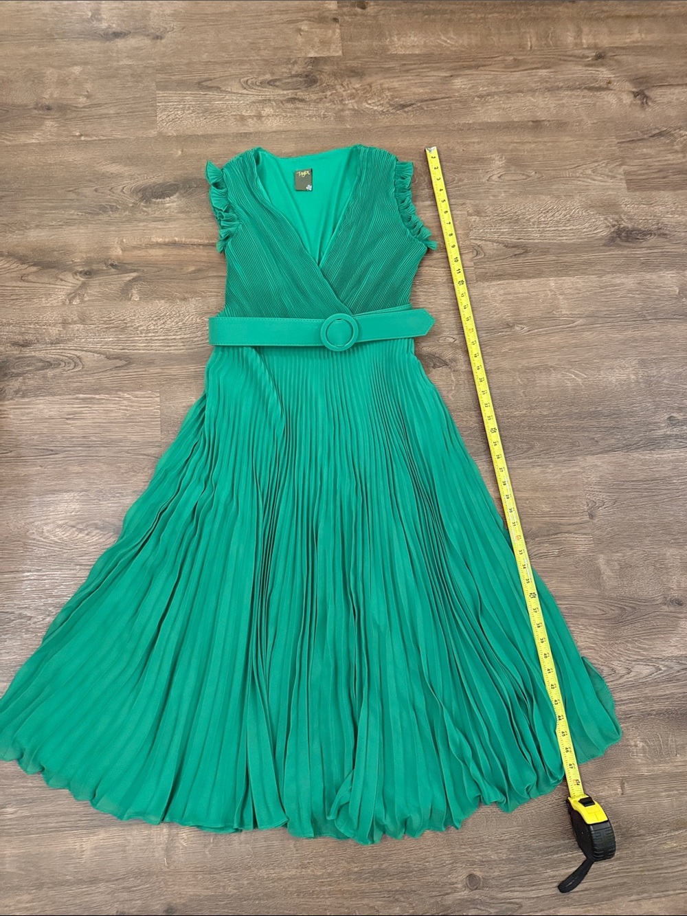 Taylor Green Pleated V-Neck Belted Midi Dress Size Large See measurements
